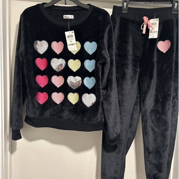 EPIC THREADS GIRLS BLACK & PINK MULTI-HEART LOGOS FLEECE 2-PC SET - Picture 13 of 13